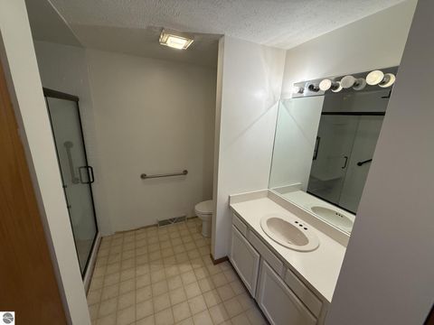 Tiny photo for 2154 Hammond Place W Pl, Traverse City, MI 49686 (MLS # 1945656)