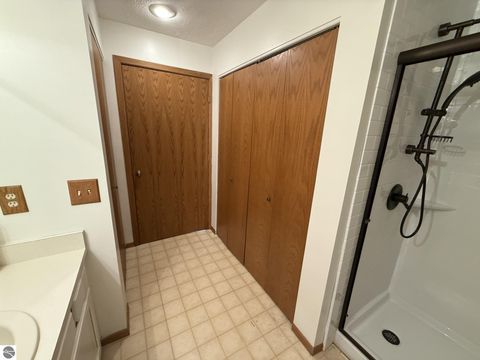 Tiny photo for 2154 Hammond Place W Pl, Traverse City, MI 49686 (MLS # 1945656)