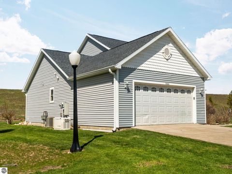 Tiny photo for 7031 Applewood Drive, Charlevoix, MI 49720 (MLS # 1947979)