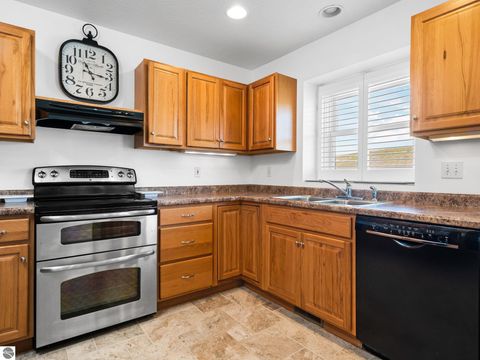 Tiny photo for 7031 Applewood Drive, Charlevoix, MI 49720 (MLS # 1947979)