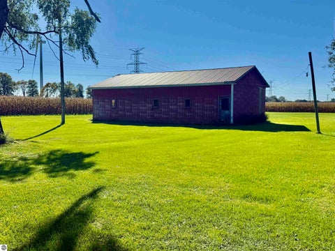 Tiny photo for 5688 S Baldwin Road, Ashley, MI 48806 (MLS # 1951265)