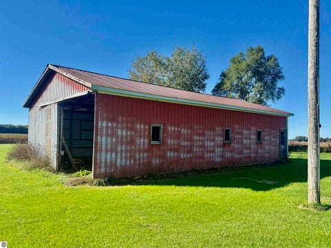 Tiny photo for 5688 S Baldwin Road, Ashley, MI 48806 (MLS # 1951265)