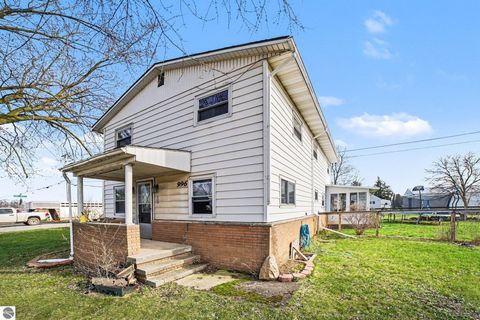 Tiny photo for 996 E Monroe Road, St Louis, MI 48880 (MLS # 1943784)