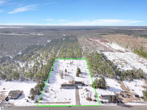 Tiny photo for 2518 E 32 Road, Cadillac, MI 49601 (MLS # 1943295)