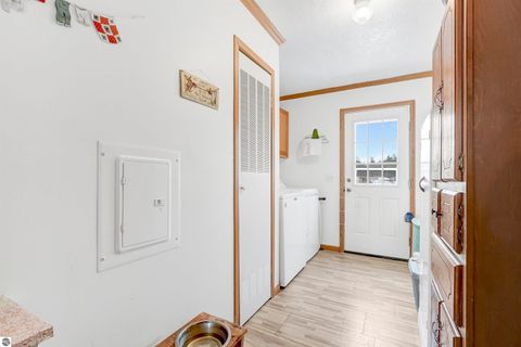 Tiny photo for 2518 E 32 Road, Cadillac, MI 49601 (MLS # 1943295)