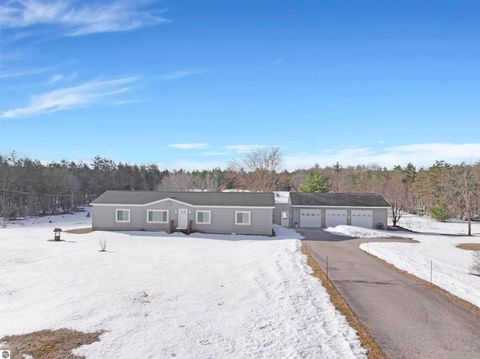 Tiny photo for 2518 E 32 Road, Cadillac, MI 49601 (MLS # 1943295)