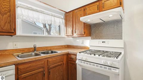 Tiny photo for 1030 Eastward Street, Alma, MI 48801 (MLS # 1941453)