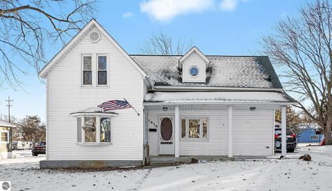 Tiny photo for 1030 Eastward Street, Alma, MI 48801 (MLS # 1941453)