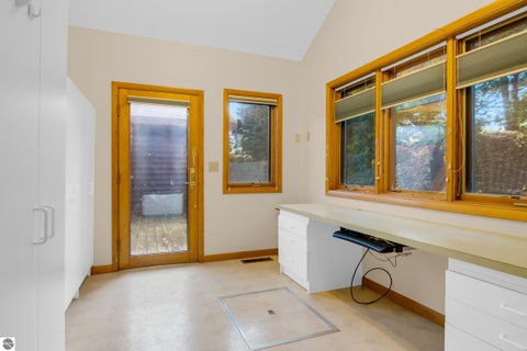Tiny photo for 911 S Hammond Place, Traverse City, MI 49686 (MLS # 1952066)