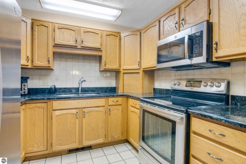 Tiny photo for 911 S Hammond Place, Traverse City, MI 49686 (MLS # 1952066)
