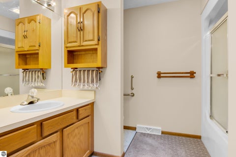 Tiny photo for 911 S Hammond Place, Traverse City, MI 49686 (MLS # 1952066)