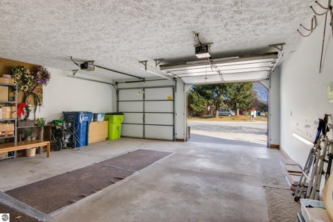 Tiny photo for 911 S Hammond Place, Traverse City, MI 49686 (MLS # 1952066)