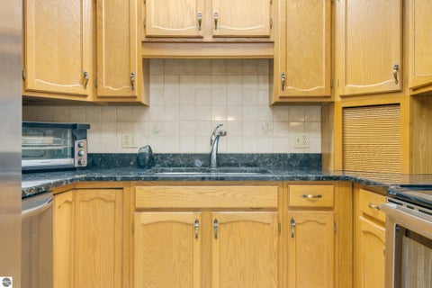 Tiny photo for 911 S Hammond Place, Traverse City, MI 49686 (MLS # 1952066)