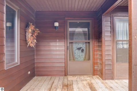 Tiny photo for 911 S Hammond Place, Traverse City, MI 49686 (MLS # 1952066)