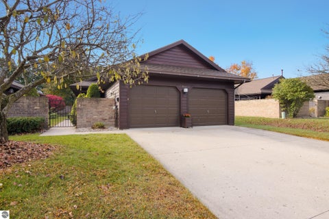 Photo of 911 S Hammond Place, Traverse City, MI 49686 (MLS # 1952066)