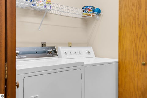 Tiny photo for 911 S Hammond Place, Traverse City, MI 49686 (MLS # 1952066)