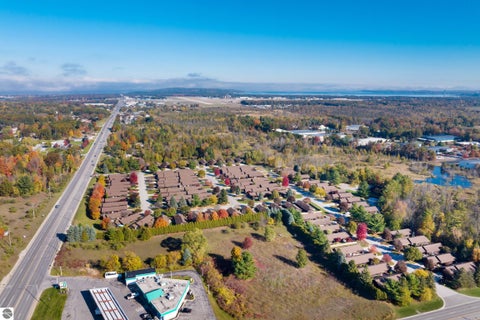 Tiny photo for 911 S Hammond Place, Traverse City, MI 49686 (MLS # 1952066)