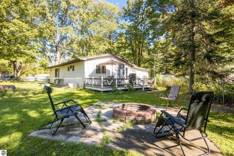 Photo of 303 Arbutus Avenue, Cadillac, MI 49601 (MLS # 1950918)