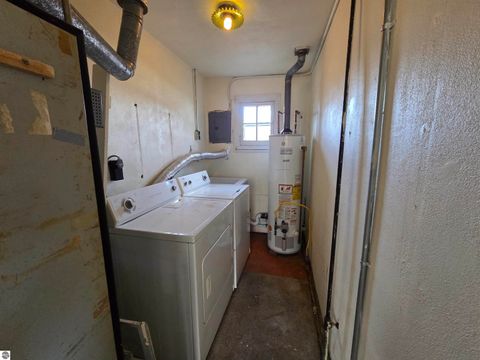 Tiny photo for 517 E Bennett Avenue, Mt Pleasant, MI 48858 (MLS # 1940880)