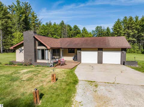 Tiny photo for 244 N Rempert Road, Tawas City, MI 48763 (MLS # 1946210)