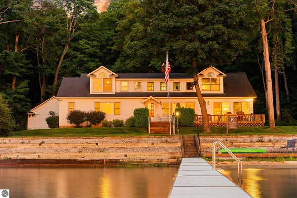 759 N SOUTH LONG LAKE RD, TRAVERSE CITY, MI 49685 - Image c38268cb8d80b87447b0affcc4ff38d9/608067894