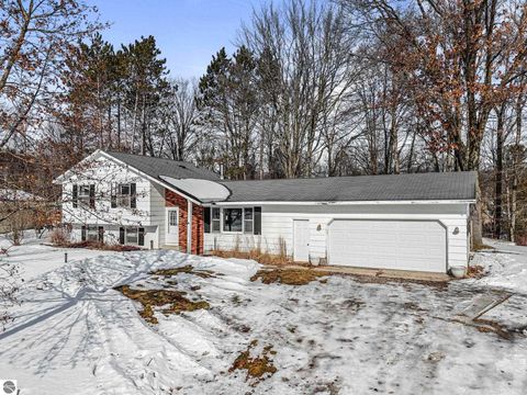 Tiny photo for 8320 W Whispering Pine Circle, Lake City, MI 49651 (MLS # 1942339)