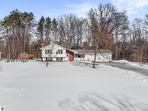 Tiny photo for 8320 W Whispering Pine Circle, Lake City, MI 49651 (MLS # 1942339)