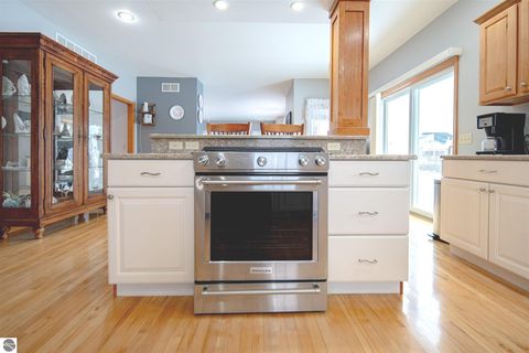 Tiny photo for 6702 Links Drive, Mt Pleasant, MI 48858 (MLS # 1942067)