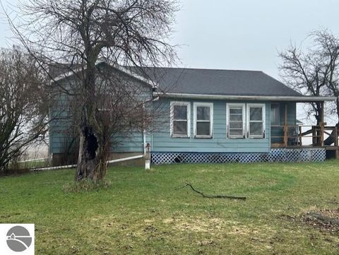 Photo of 4814 Carpenter Road, Tawas City, MI 48763 (MLS # 1943844)