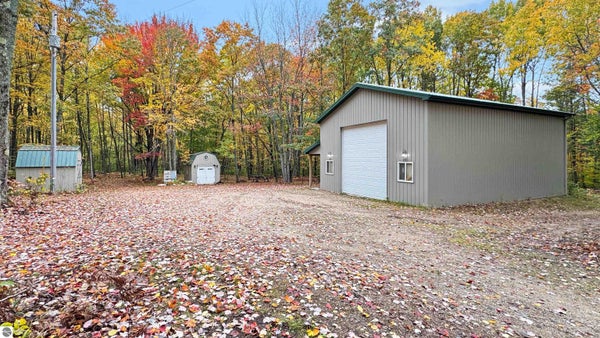 5274 S SEELEY ROAD, CADILLAC, MI 49601 - Image c483c016f4e88ed1754e70bf866bfa31/2958600632