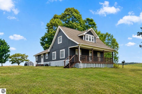 Photo of 9649 E 48 Road, Cadillac, MI 49601 (MLS # 1950125)