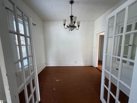 Tiny photo for 310 N Kinney Avenue, Mt Pleasant, MI 48858 (MLS # 1942164)