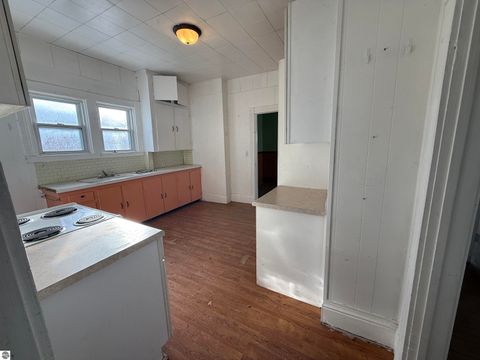 Tiny photo for 310 N Kinney Avenue, Mt Pleasant, MI 48858 (MLS # 1942164)