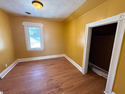 Tiny photo for 310 N Kinney Avenue, Mt Pleasant, MI 48858 (MLS # 1942164)