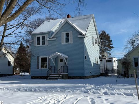 Photo of 310 N Kinney Avenue, Mt Pleasant, MI 48858 (MLS # 1942164)