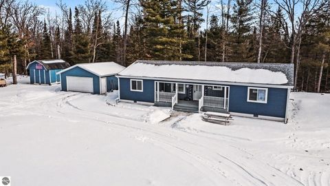 Photo of 234 W Elder, Harrison, MI 48625 (MLS # 1942327)