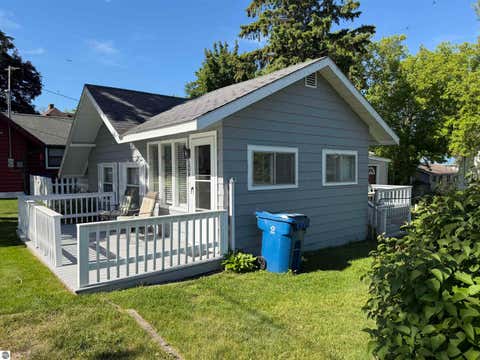 Tiny photo for 104 Oliver Street, Houghton Lake, MI 48629 (MLS # 1946040)