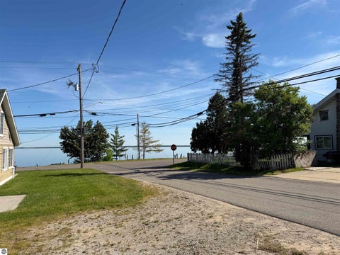 Tiny photo for 104 Oliver Street, Houghton Lake, MI 48629 (MLS # 1946040)