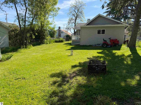 Tiny photo for 104 Oliver Street, Houghton Lake, MI 48629 (MLS # 1946040)