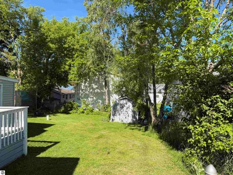 Tiny photo for 104 Oliver Street, Houghton Lake, MI 48629 (MLS # 1946040)