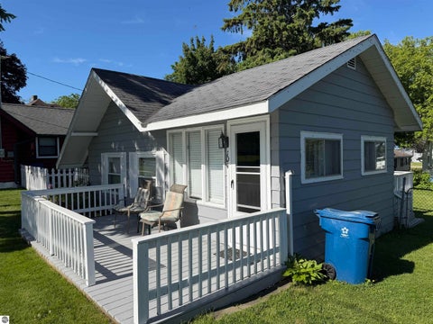 Tiny photo for 104 Oliver Street, Houghton Lake, MI 48629 (MLS # 1946040)