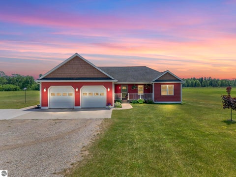 Photo of 4690 E Houghton Lake Road, Lake City, MI 49651 (MLS # 1948611)