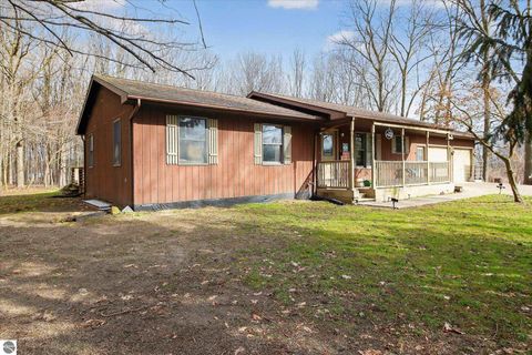 Tiny photo for 5383 N Rich Road, Alma, MI 48801 (MLS # 1943565)