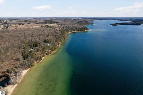 Tiny photo for 8906 Manhattan North #B, Traverse City, MI 49685 (MLS # 1941820)