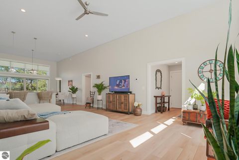 Tiny photo for 8906 Manhattan North #B, Traverse City, MI 49685 (MLS # 1941820)