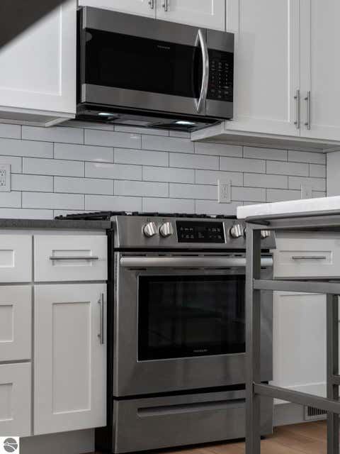 Tiny photo for 8906 Manhattan North #B, Traverse City, MI 49685 (MLS # 1941820)