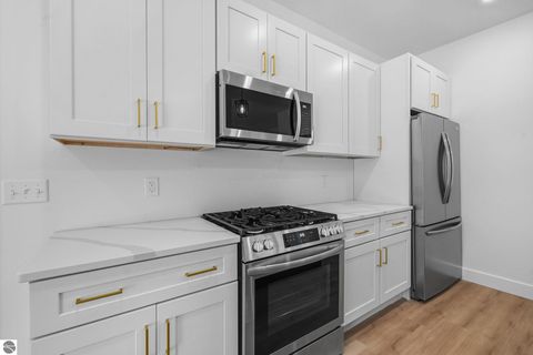 Tiny photo for 6460 Jeffrey Place, Traverse City, MI 49637 (MLS # 1941824)