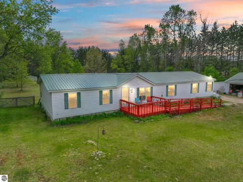 Tiny photo for 21513 23 Mile Road, Tustin, MI 49688 (MLS # 1945834)