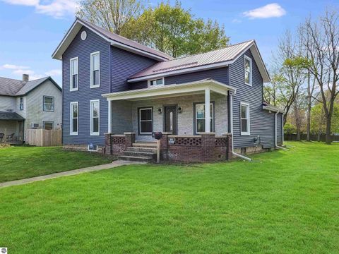 Tiny photo for 214 S Pine Street, St Louis, MI 48880 (MLS # 1942698)