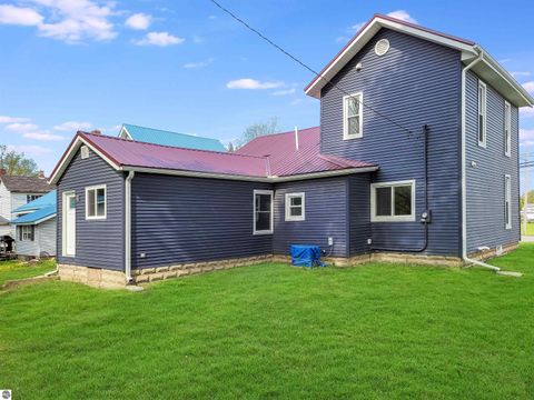 Tiny photo for 214 S Pine Street, St Louis, MI 48880 (MLS # 1942698)